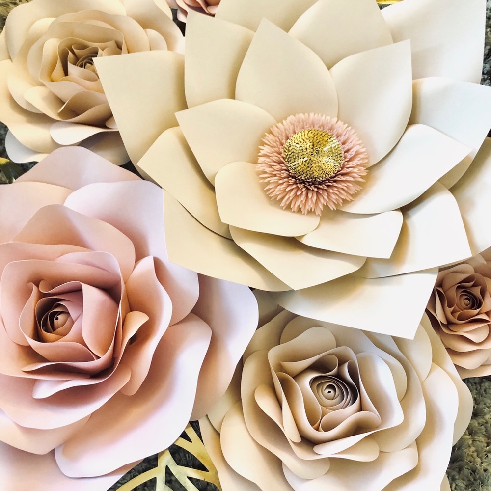 Paper Flower Set - Picture 2 of 8